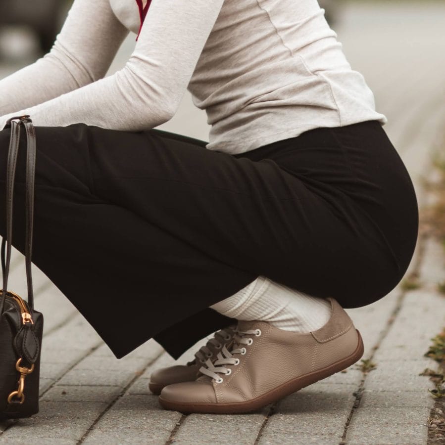 Sneakersy Minimalistyczne "Paris Chic" – Skóra Taupe