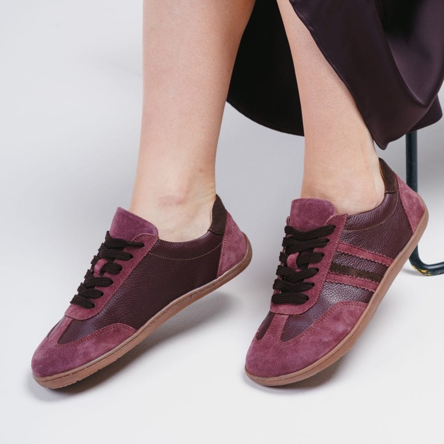 Skórzane Sneakersy Damskie w Kolorze Śliwkowym – Połączenie Zamszu i Skóry Licowej