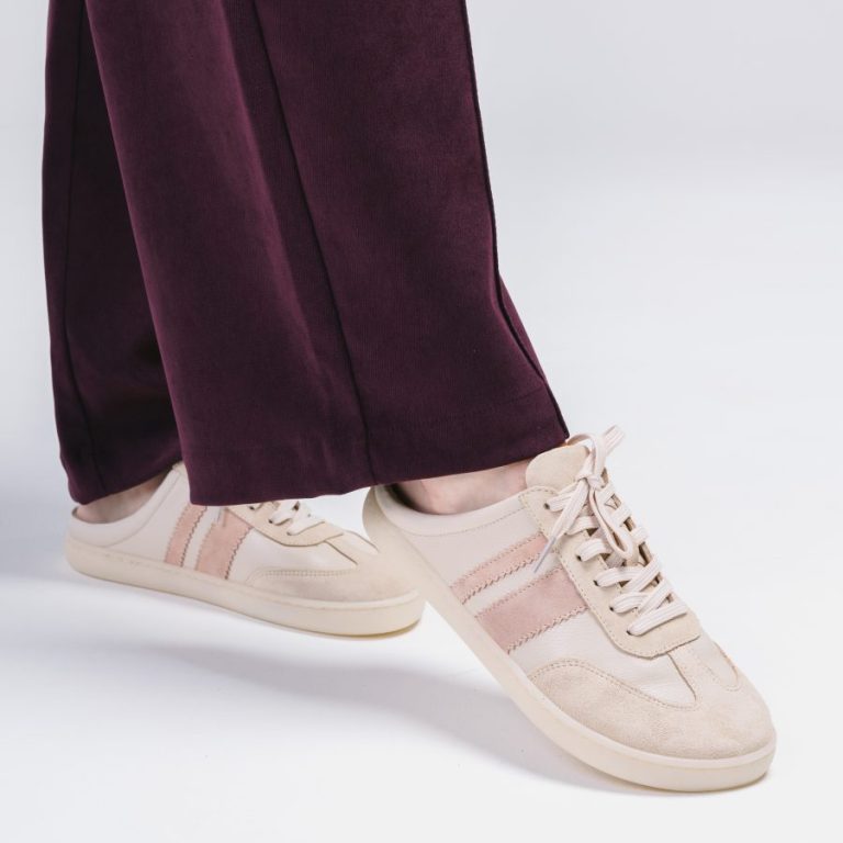 Skórzane Sneakersy Mules "Pastel Soft" – Wsuwane Półbuty Damskie w Kolorze Beżowym z Różowymi Akcentami