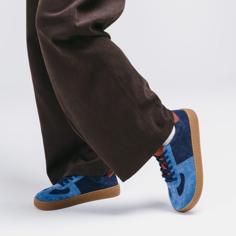 Zamszowe Sneakersy Premium w Odcieniach Błękitu i Granatu – Model "Azure Sky" na Gumowej Podeszwie