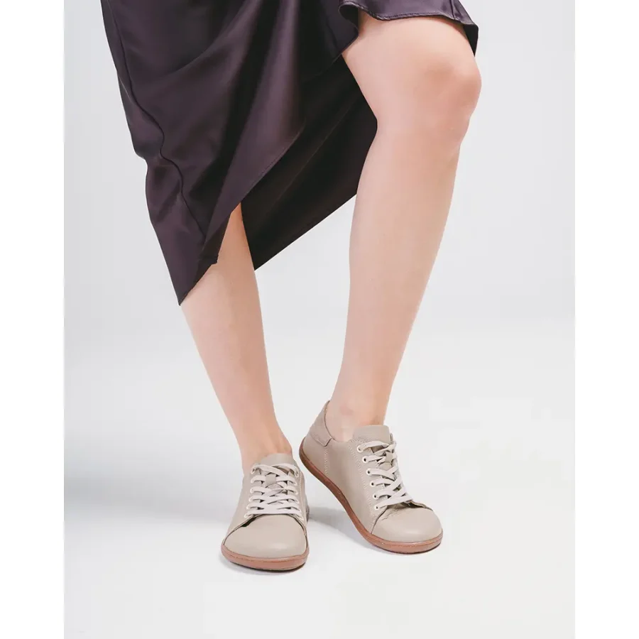 Sneakersy Minimalistyczne "Paris Chic" – Skóra Taupe - obrazek 4