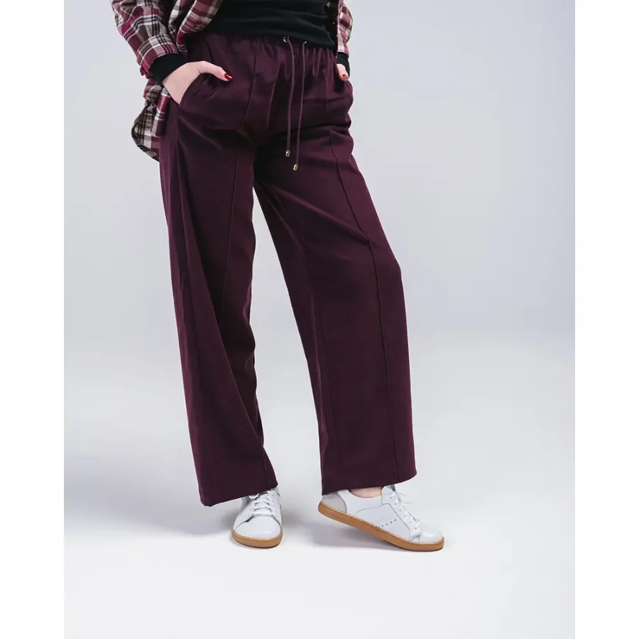 Białe Skórzane Sneakery z Gumową Podeszwą – Elegancja w Stylu Retro - obrazek 2